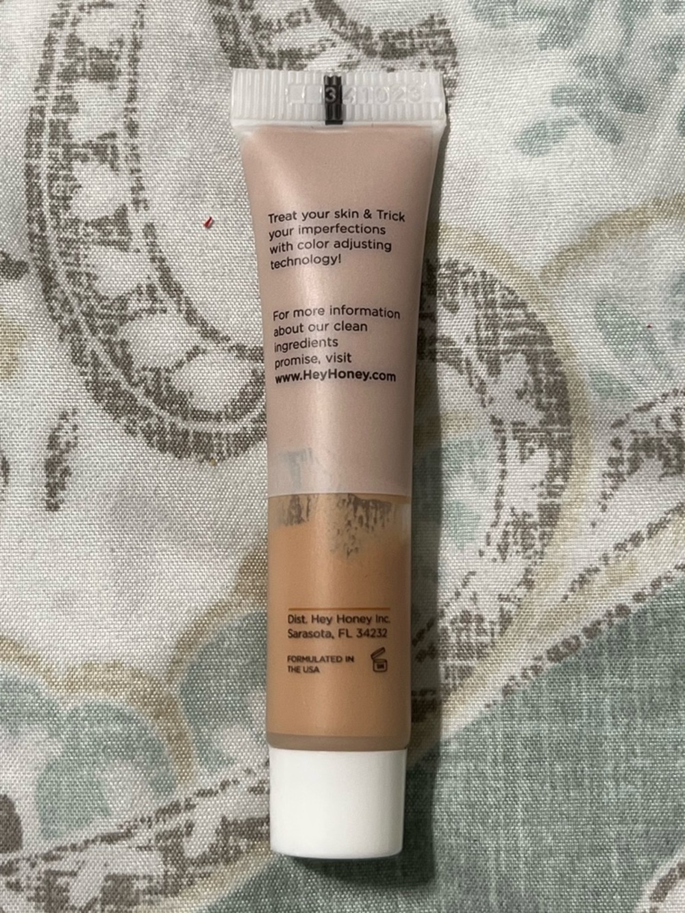 Hey honey trick and Treat CC+ Tinted Moisturizer - light to medium tone - Picture 2 of 2